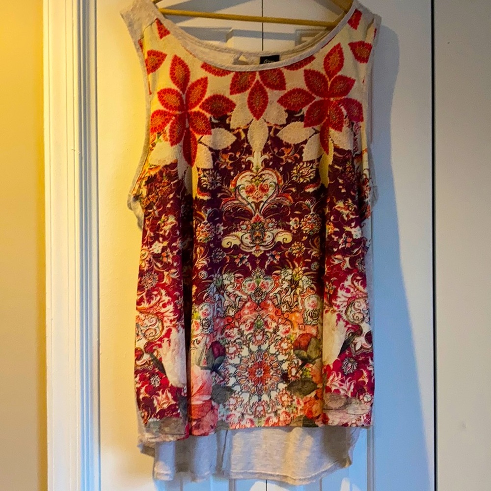 Plus Size Bobeau High/Low Flowy Patterned Tank! - image 1